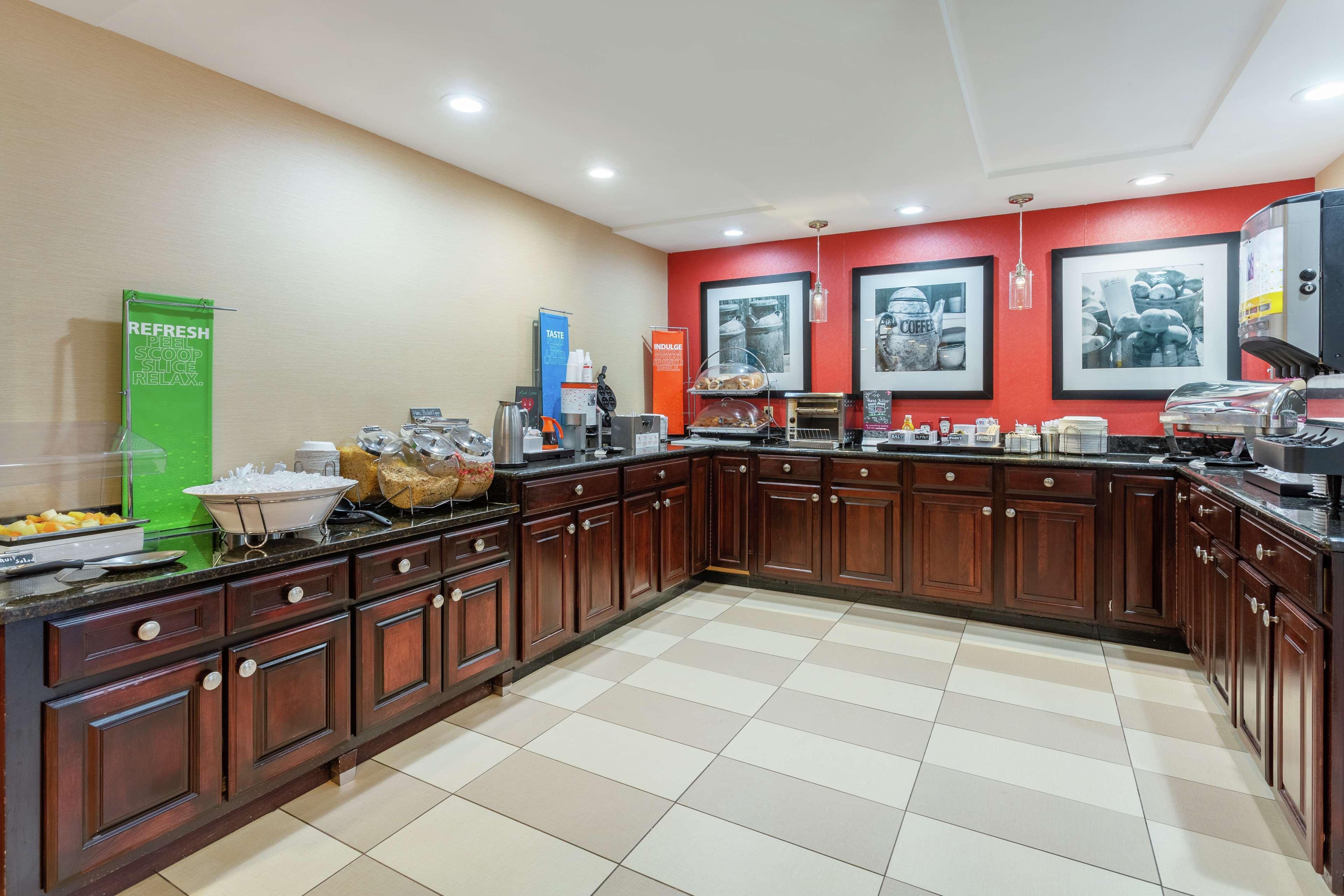 Hampton Inn Groton/Mystic Exterior foto